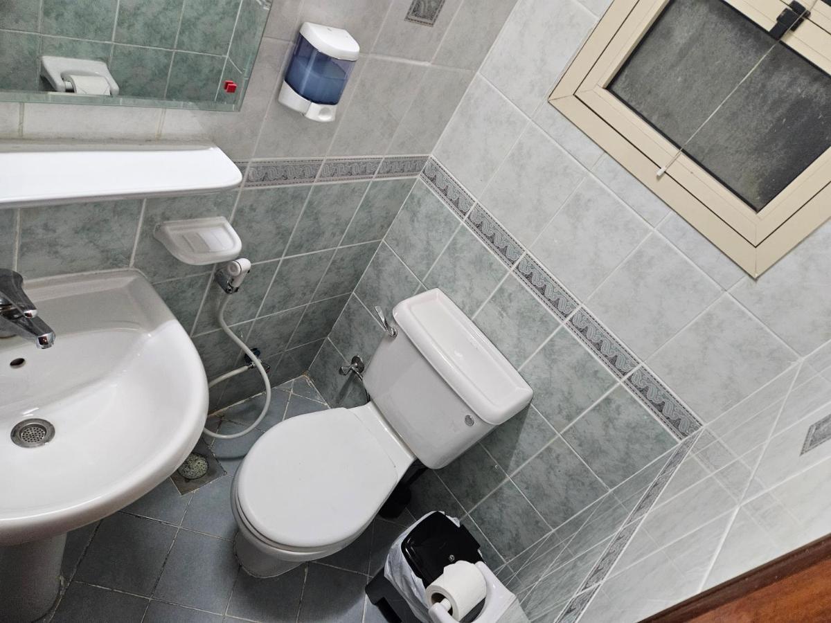 Oasis Hostel Abu Dhabi Eksteriør billede