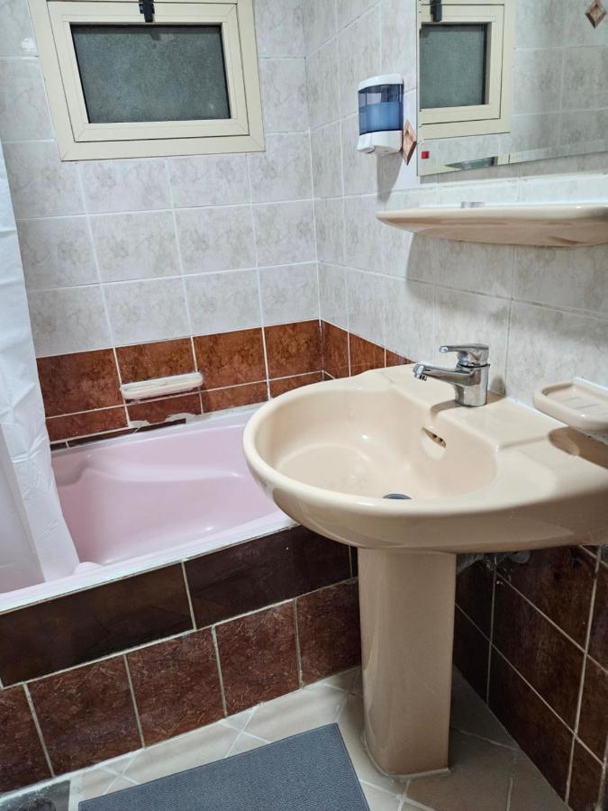Oasis Hostel Abu Dhabi Eksteriør billede