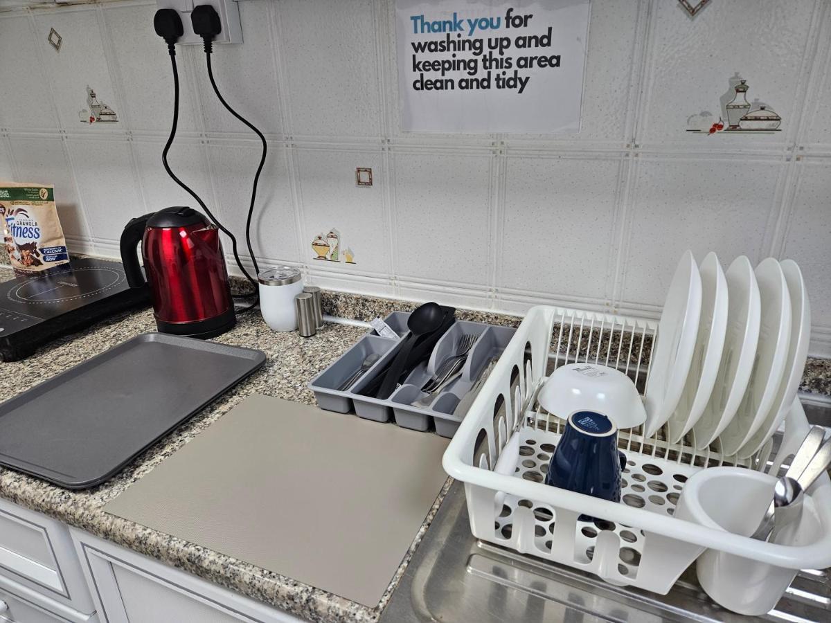 Oasis Hostel Abu Dhabi Eksteriør billede